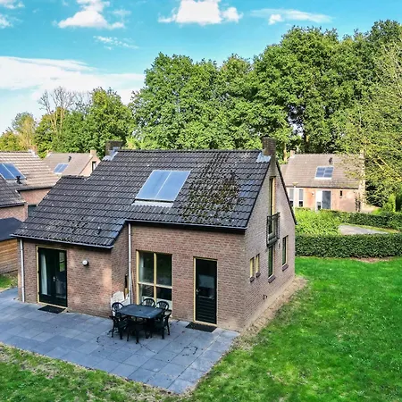 6 - Persoons Forest 151 Holiday home Ewijk